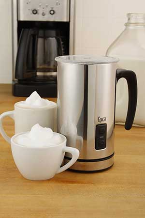 how-to-use-a-milk-frother-at-home-Consumer-Files-blog