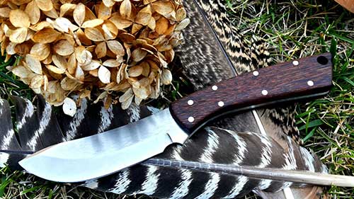An Image of A Full Tang Blade Knife for How to Make a Hunting Knife