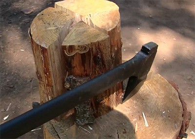 An Image of Swedish Fire Log Axe Method for How to Make a Swedish Fire Log
