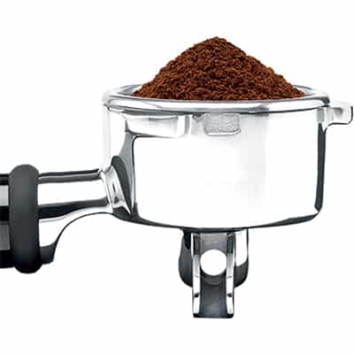 BES920XL filter basket filled with coffee grounds